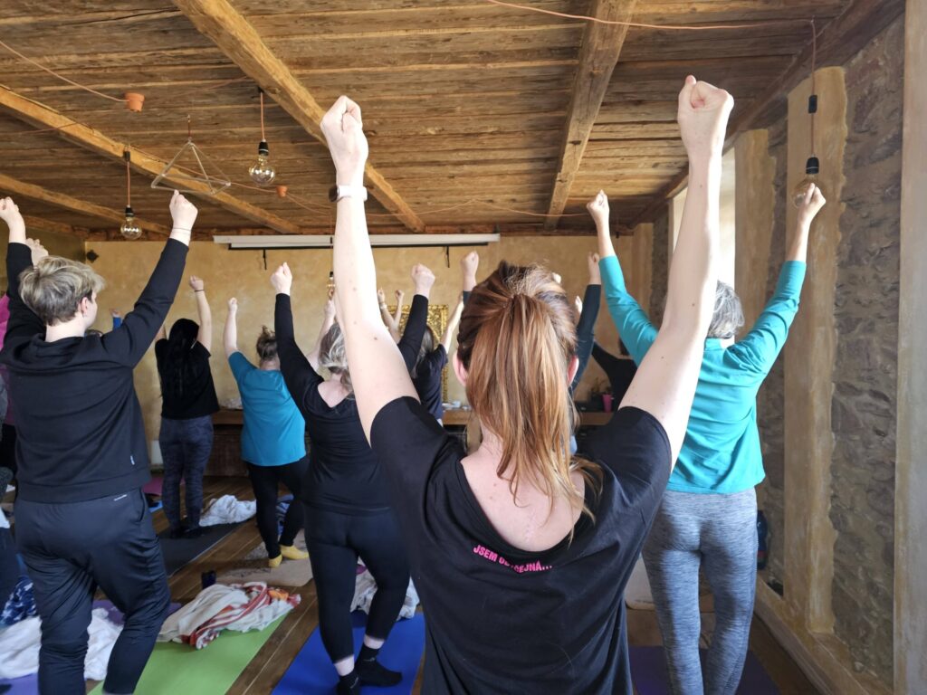 O neformální péči, samotě a síle setkání s ženami, které vědí